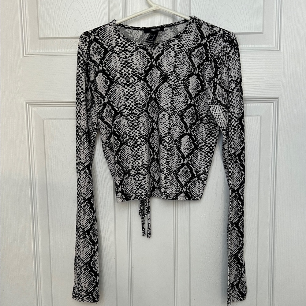 Forever 21 Snake Print Women's Top Size Small